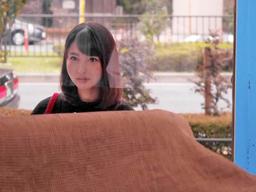 マジックミラー号で素人人妻に乳首マッサージ→火照った女性器にコンドーム非装着で挿入