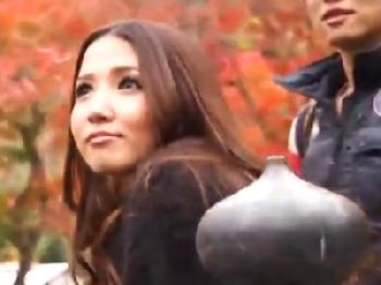 イケメンな彼氏との旅行中の親密な性行為でご満悦なスレンダー美女