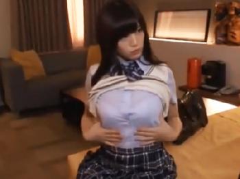 生徒が担任を誘惑→教師と生徒の関係を崩す猥褻な女子生徒