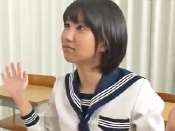 色白で巨乳のハイクラス美女にゴム無しの生ペニス挿入→ズコピスで膣壁堪能