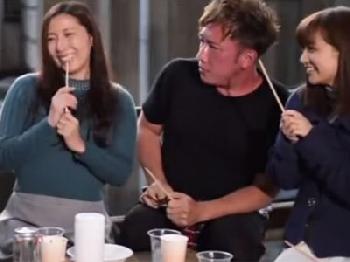 凄く綺麗な人妻たちが夫に隠れて王様ゲーム→罰の流れで顔面射精交尾展開