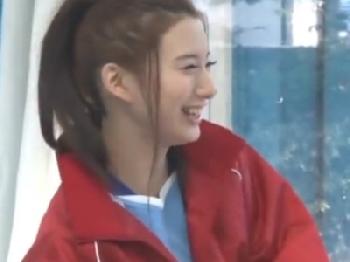 アスリート素人娘を言葉巧みに騙してナンパ→中出しマッサージ!!