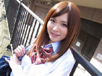 見た目からは想像できないほどの色情狂女子校生が男に跨って怒涛の絶頂体験