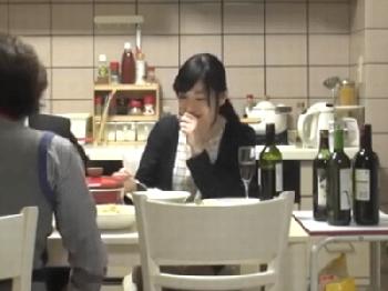 寝取られ願望を持った夫がAV男優に妻を寝取らせる成り行きを撮影