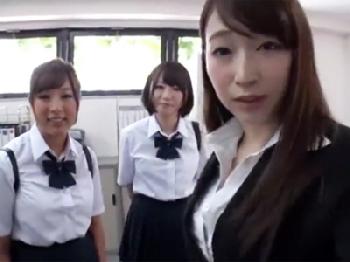 淫奔な教師＆女子校生たちとのハーレム乱交で精液タンク尽きる
