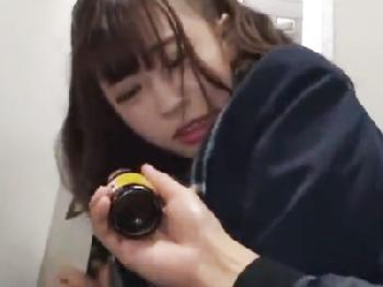 帰宅中の女子校生を尾行してエレベーター内で性的凌辱