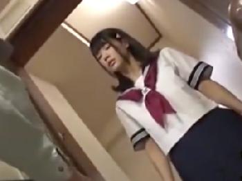 留守番女子校生に強力媚薬投入→理性ぶっ飛ばし性的暴行膣内射精!!