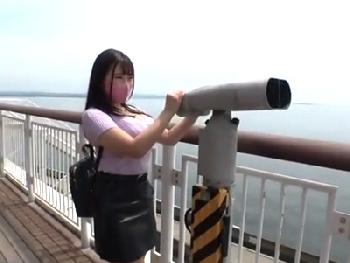 ガチで可愛いレンタル彼女!!しかも歩くだけで揺れる爆乳少女とデートの後に個人撮影