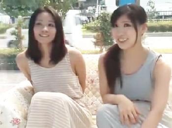 性的欲望が爆発寸前で中出し乱交に参加する熟女人妻