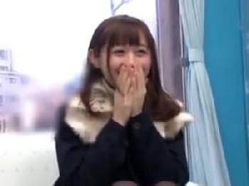 マジックミラー号で清楚で愛らしいお姉さんが童貞男子の筆おろし