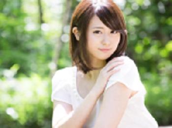 小柄なのに抱き心地の良さそうな性的魅力が溢れた肉体の巨乳娘と強烈な性行為