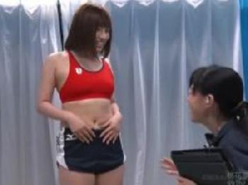 現役陸上部な素人娘をマッサージと言葉巧みに騙してナンパ→中出し!!