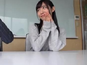 空気椅子バイブ挿入ゲームに失敗した素人娘に罰ゲームペニスぶち込み!!