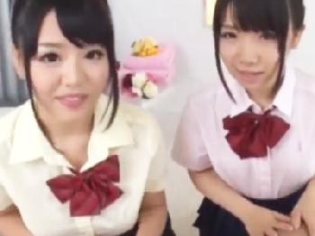 3Pソープで制服少女のローションでヌルヌルになった股間の穴をハメ比べW