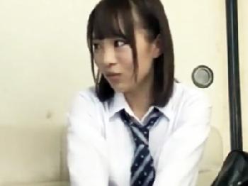 貧乳妹が大好きなお兄ちゃんと中出し性交