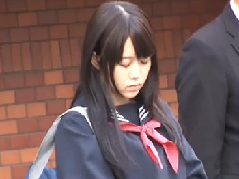 通学バスで目をつけられた大人しい美少女女子校生が強姦魔に痴漢に性的暴行され茫然自失