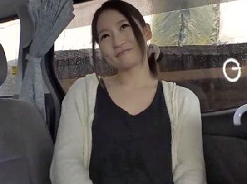 出張マッサージ師がオバチャンから巨乳美女に変更になってラッキー交尾