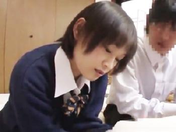 憧れの先輩を自宅に連れ込んで否応なしに挿入して強制種付けW