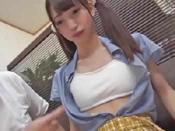 パイパン女子校生に中出し