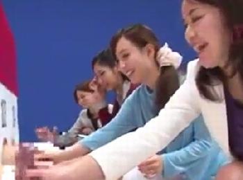 自分の息子だと思う『息子』を握りしめて罰ゲームで公開近親性交渉にW