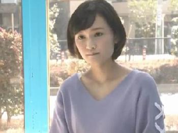 マジックミラー号に来た看護学生素人娘がお金に惑わされ素股からのゴムなし性交を楽しむ