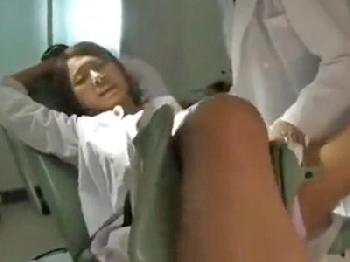 変態医者に拘束性的暴行顔面射精された人妻女性医師