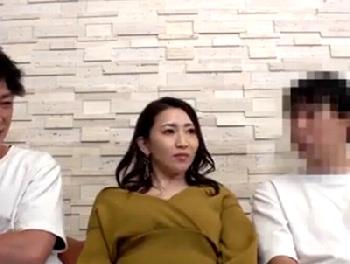 ご主人様が早くて物足りない素人人妻が夫の前で寝取られ交尾