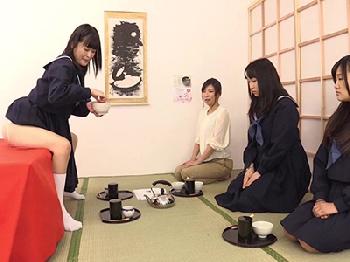 授業中に陰茎を嗜みながら勉強できるしゃぶ校