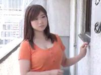 透けブラ巨乳の隣家の奥さんに辛抱出来ず自宅凸→中出し寝取り!!