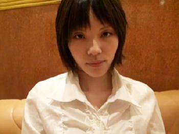 その場のノリでラブホまでついて来た素人人妻にヌルっと挿入!!