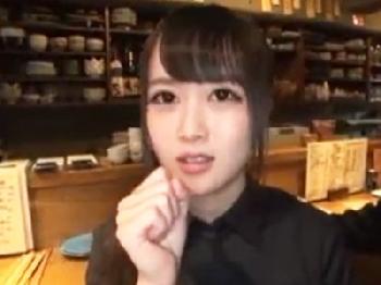 夫のいる状況でエロオイルマッサージで挿入される綺麗な人妻