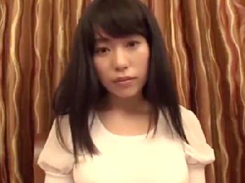 優等生そうだけどムチッとした刺激的なカラダの巨乳人妻へ他人棒をヌルっと挿入