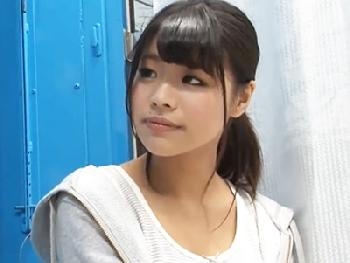 笑顔の可愛いタンクトップ女子大生に素股を切望し迂闊にも挿入してゴム無し交尾