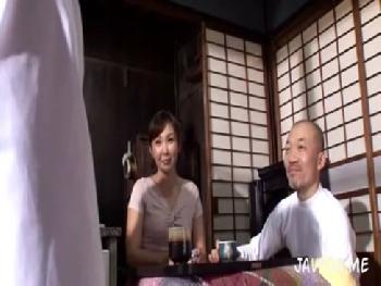 痴女すぎる淫靡な肉体の美魔女の尺八で恍惚発射を耐えるのは不可能