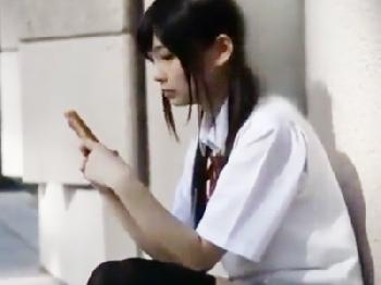 キュートな貧乳家出女子校生を新宿で捕獲→強制パイズリに中出し本番に好き勝手し放題