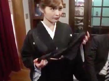 亡くなった夫の借金を口内性交で返す喪服の未亡人