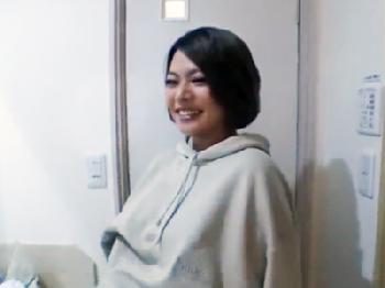 フランクなお姉さんがじゅっぽり射精するまで口内性交してくれる生々しい映像