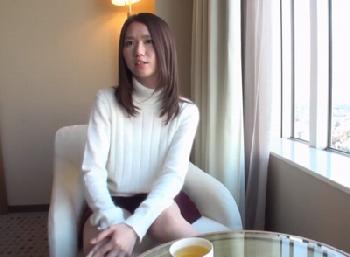 22歳新人女性会社員がお金に困ってAV出演を決意
