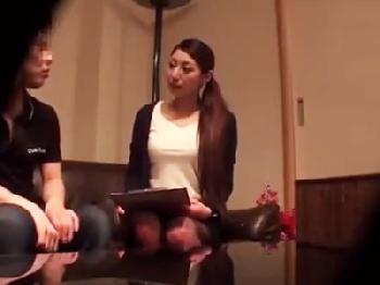 ヤれると噂のマッサージ店に潜入→とても綺麗な女性エステティシャンとのゴムなし挿入を無許可で動画撮影そして流出!!