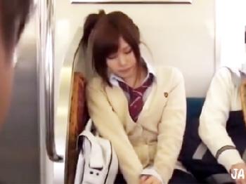 部活帰りの女子校生が疲れて寝る→変態男子に便所に連行されて汗蒸れボディ堪能性的凌辱される