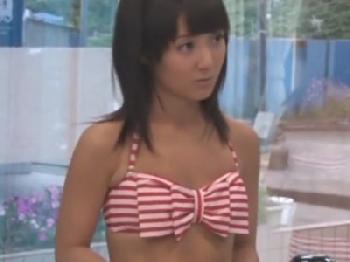 真夏の海でナンパした素人女性器にスペルマ孕ませ射精