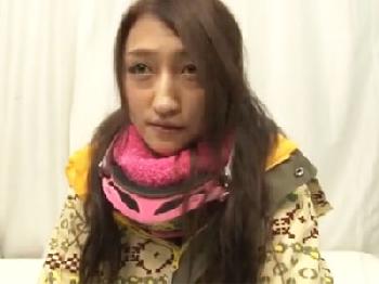 旅行で彼氏とスキーをしに来ていたお姉さんが快楽に負けてコンドーム未装着の浮気交尾