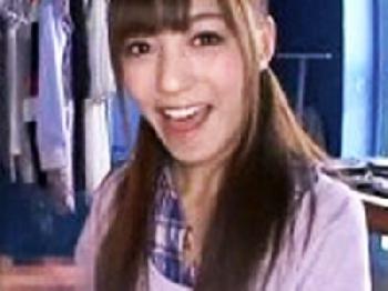 ギャルお姉さんの口内性交と手を使わないフェラチオで口内射精