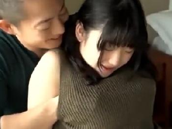 キュートな少女と昼間のホテルで熱を帯びた精力的なSEX