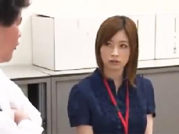 ランジェリーメーカーでバリバリ働いてるお姉さんがイケてる先輩と社内性交