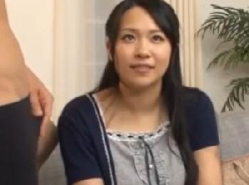 媚薬とバイブで辛抱の限界!!結婚5年目の性的欲望を満たしたい人妻が限界突破の密通性交