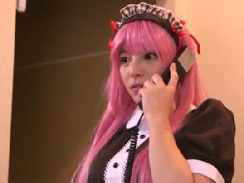 美少女メイドコスプレの上原亜衣がお客様のペニスで股間の穴に直接射精され恍惚絶頂