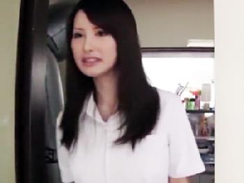 由愛可奈,-甥の肉棒に性的興奮し膣射性交する黒髪美少女