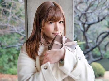 美少女が大好きな男と恋人のような親密なSEX