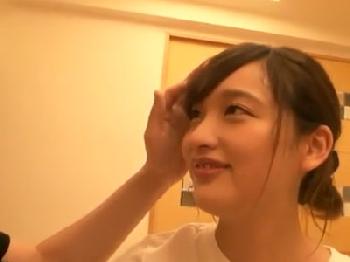 普段は真面目に女性会社員をしているお姉さんがイケメンとのディープな性行為でアクメ顔